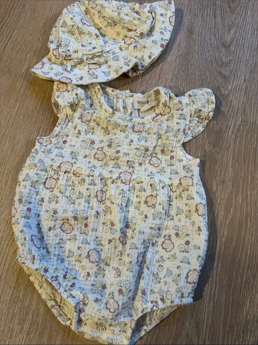 3-6 month gauze outfits